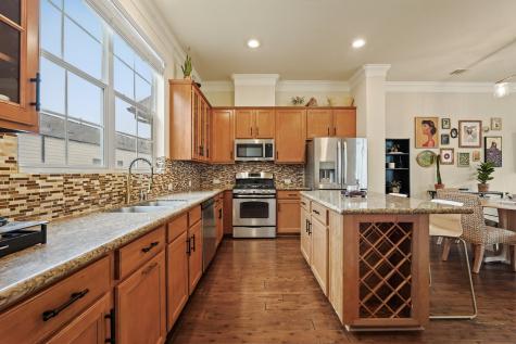 868 Fisher Street Houston TX 77018