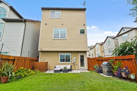 868 Fisher Street Houston TX 77018
