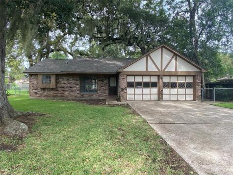 118 Spanish Moss Lane Lake Jackson TX 77566
