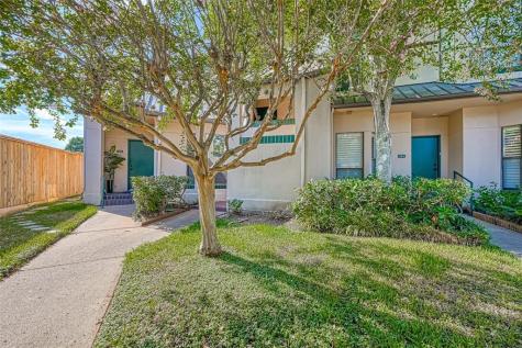 4144 Greystone Way 805 Sugar Land TX 77479