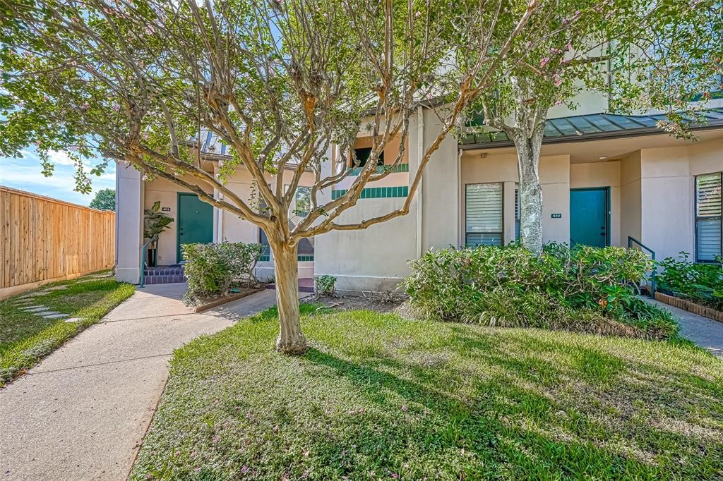 4144 Greystone Way 805 Sugar Land TX 77479