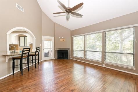 4144 Greystone Way 805 Sugar Land TX 77479