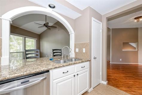 4144 Greystone Way 805 Sugar Land TX 77479