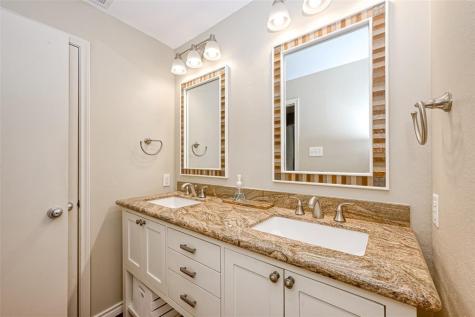 4144 Greystone Way 805 Sugar Land TX 77479