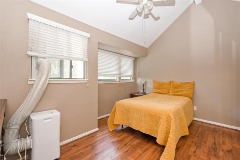 4144 Greystone Way 805 Sugar Land TX 77479