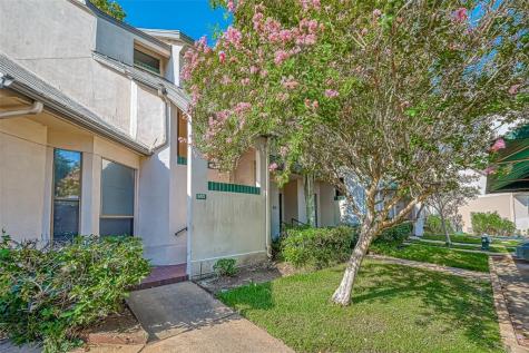 4144 Greystone Way 805 Sugar Land TX 77479
