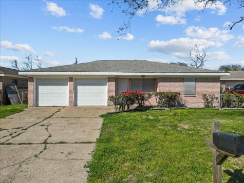 2910 17th Avenue N Texas City TX 77590