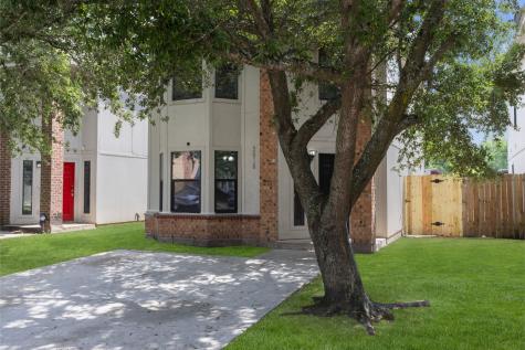 3016 La Estancia Lane Houston TX 77093