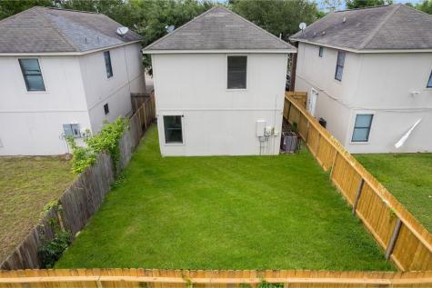 3016 La Estancia Lane Houston TX 77093