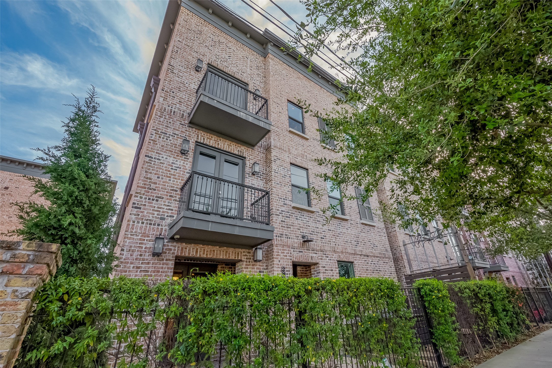 2821 Hicks Street Houston TX 77007