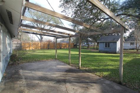 421 20th Avenue N Texas City TX 77590