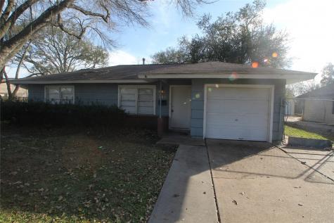 421 20th Avenue N Texas City TX 77590