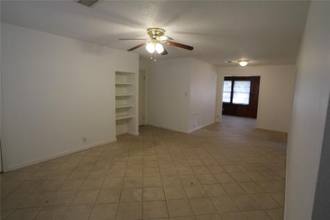 421 20th Avenue N Texas City TX 77590
