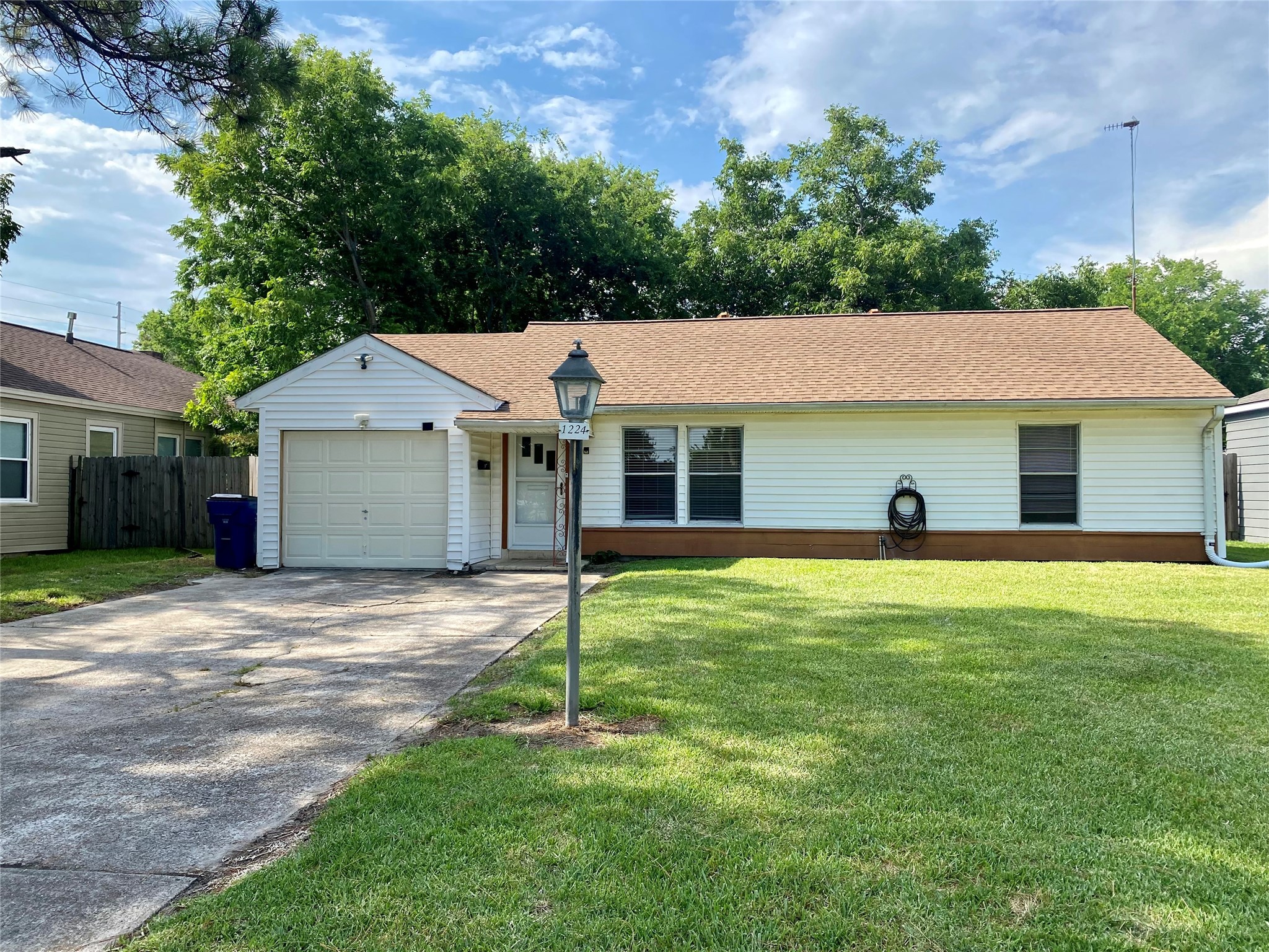 1224 17th Avenue N Texas City TX 77590