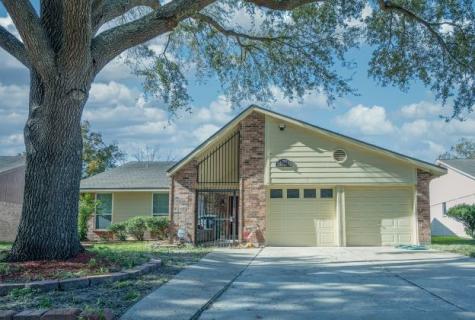 10011 Misty Trail Houston TX 77088