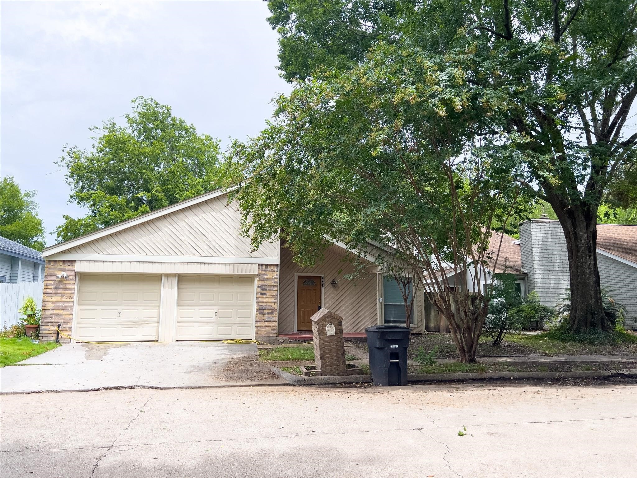 2827 Waypark Drive Houston TX 77082