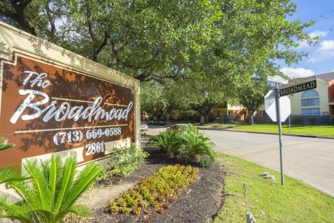 2801 N Broadmead 1009 Houston TX 77025