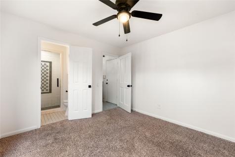 869 Usener Street Houston TX 77009