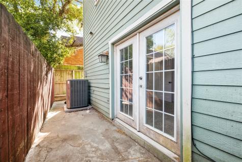869 Usener Street Houston TX 77009