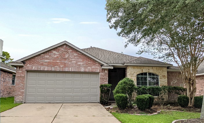 13109 Rippling Creek Lane Pearland TX 77584