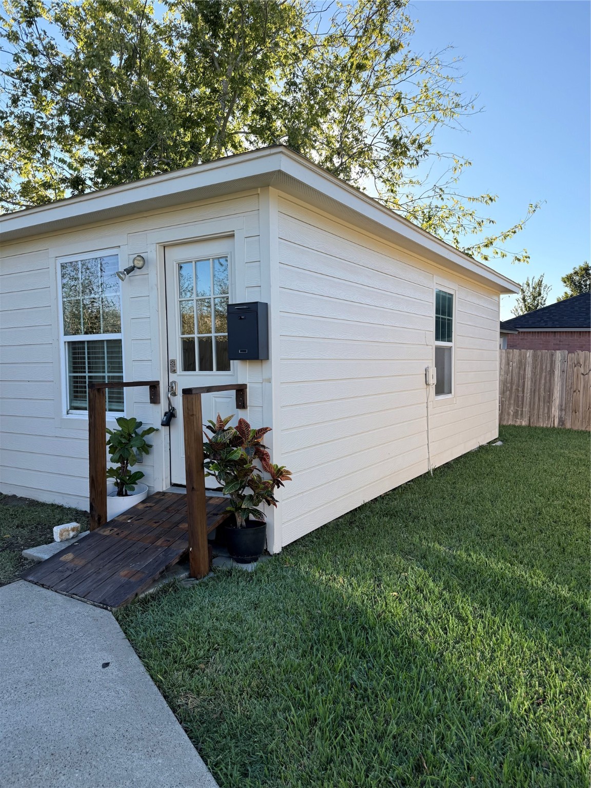 5519 Rio Sabinas Street Rosharon TX 77583