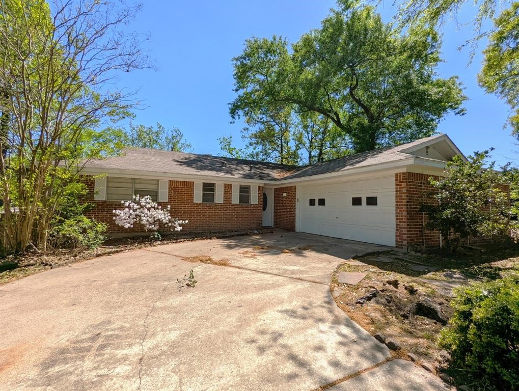 2013 Oaklawn Drive Conroe TX 77304