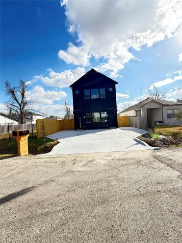 7948 Betty Boop Street B Houston TX 77028