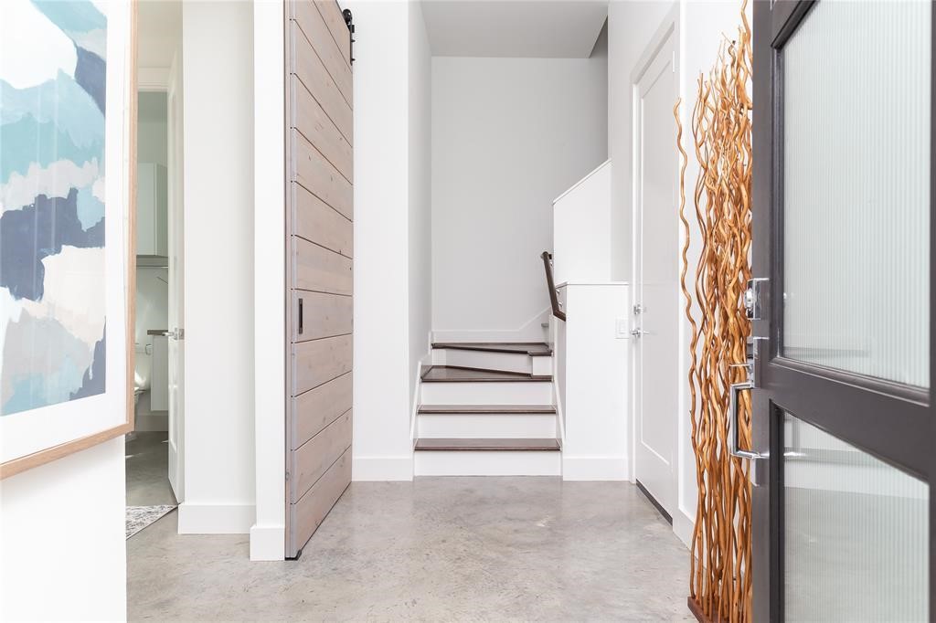 5867 E Post Oak Lane Houston TX 77055