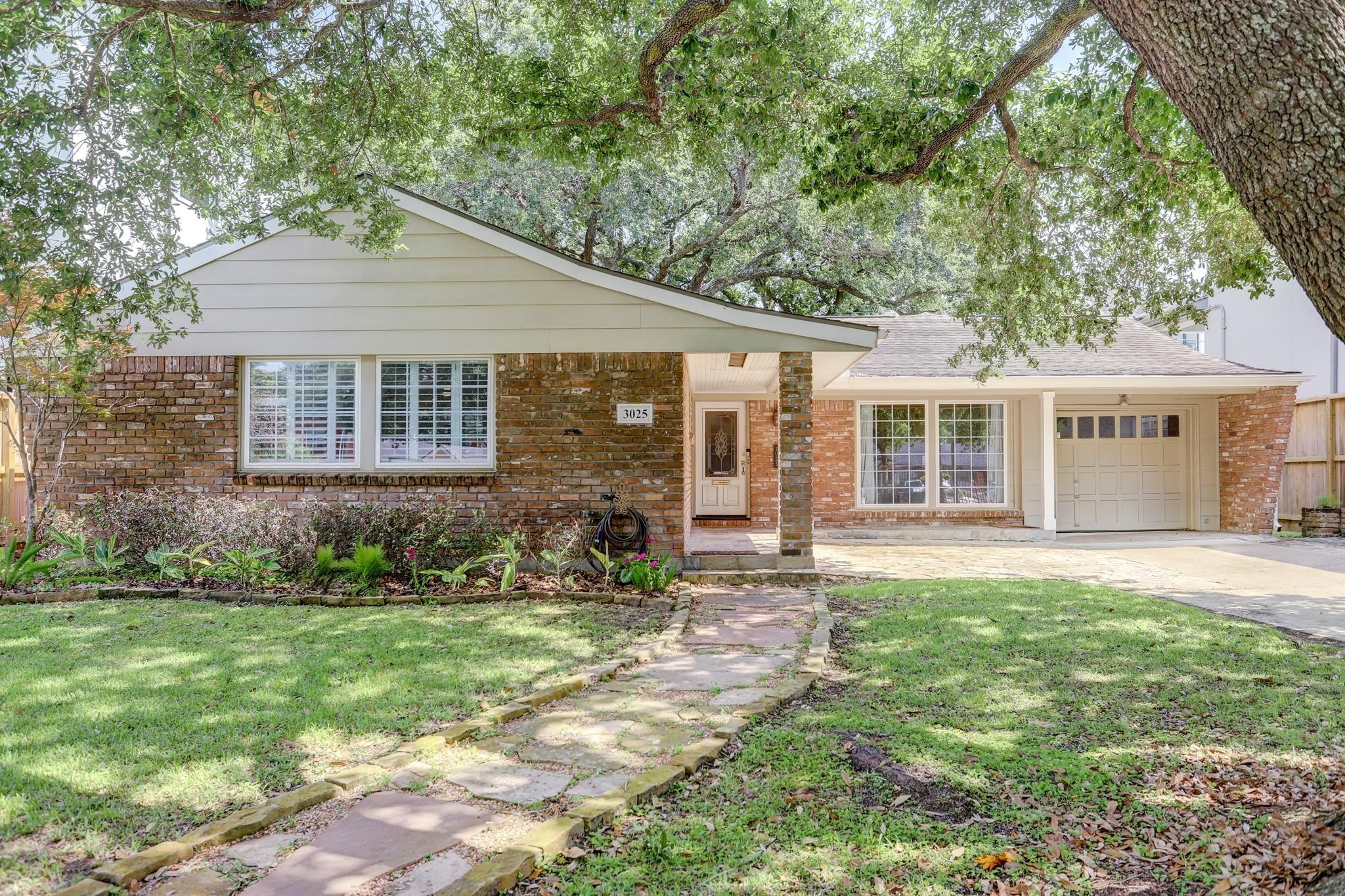 3025 Maroneal Street Houston TX 77025