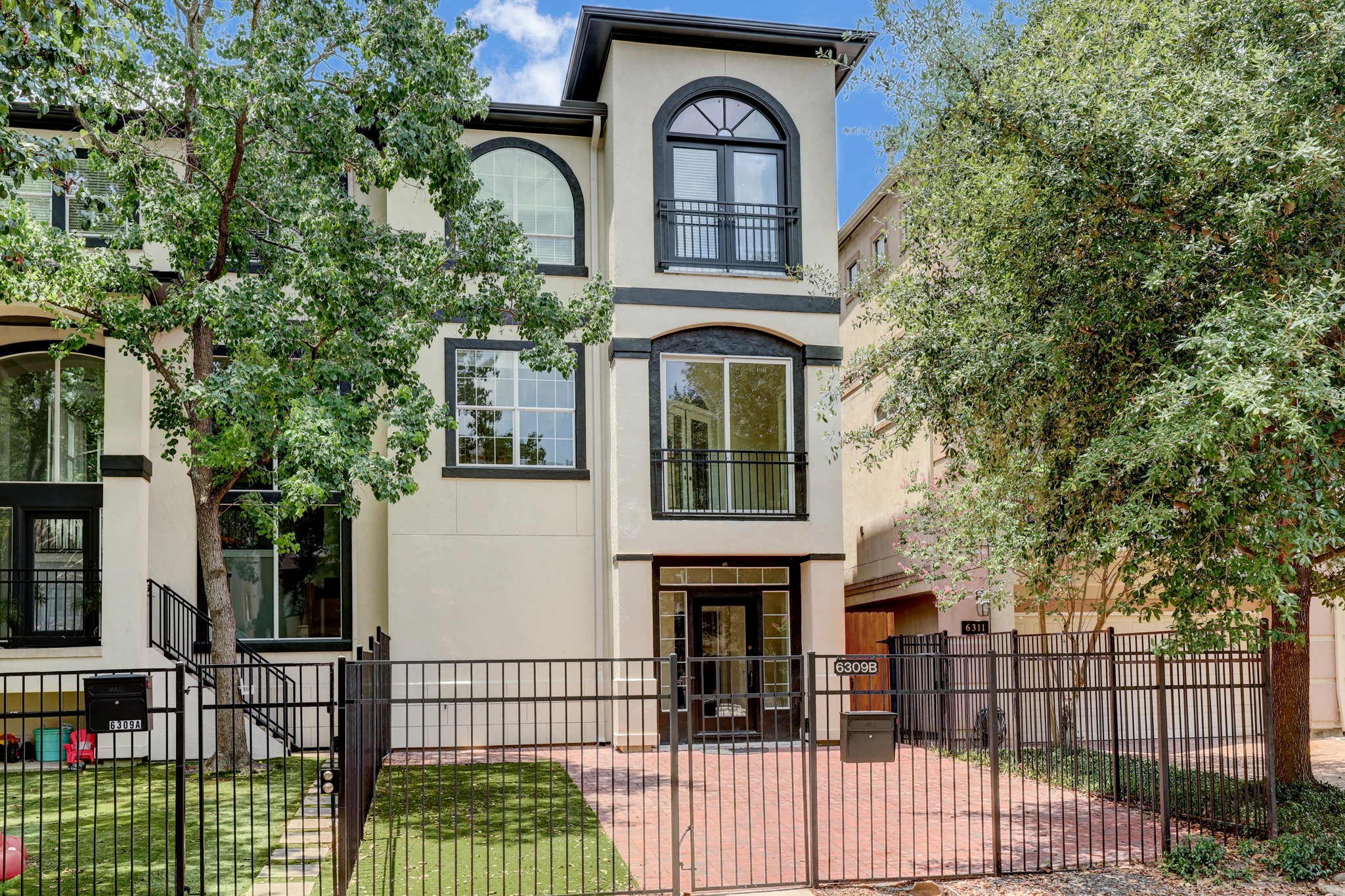 6309 Pickens Street B Houston TX 77007