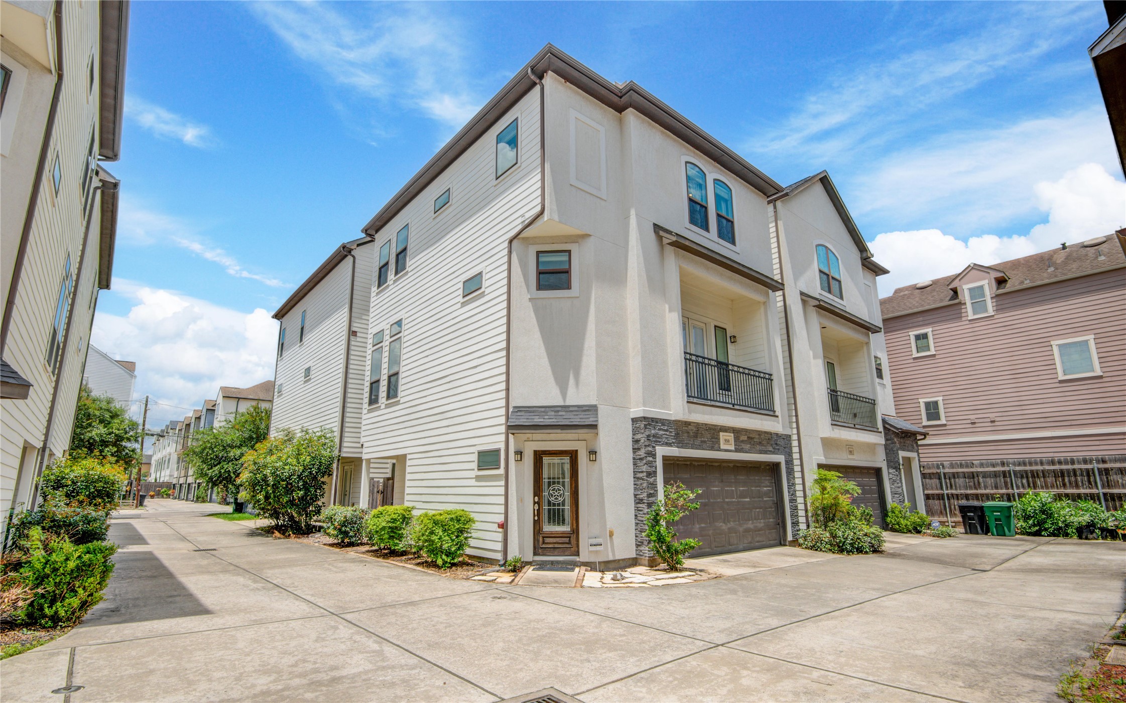 950 W 24th Street Houston TX 77008
