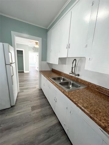 4114 Avenue S 1/2 B Galveston TX 77550