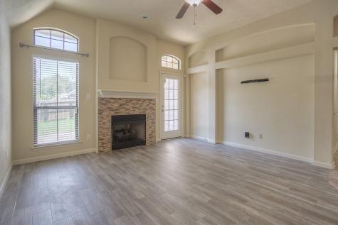 103 Garden Acres Huntsville TX 77320