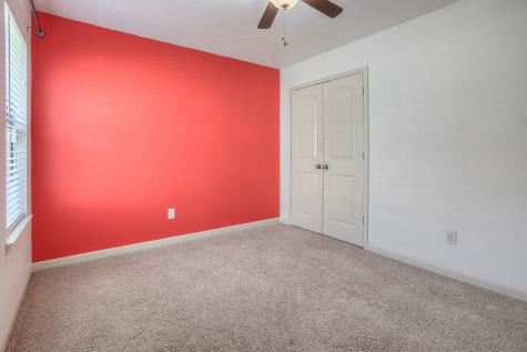 103 Garden Acres Huntsville TX 77320