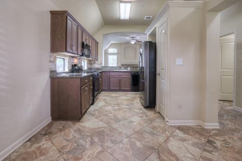 103 Garden Acres Huntsville TX 77320