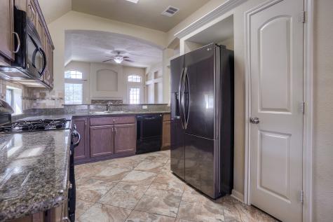 103 Garden Acres Huntsville TX 77320