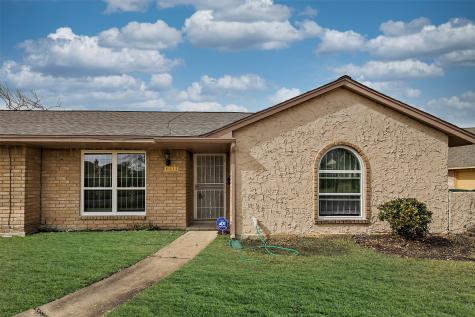 6414 S Briar Bayou Drive Houston TX 77072