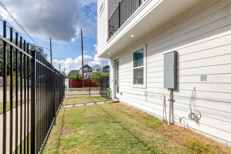 4804 Gano Street C Houston TX 77009