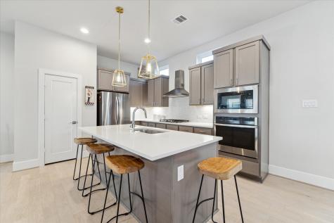 834 Fisher Street C Houston TX 77018