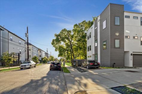 834 Fisher Street C Houston TX 77018