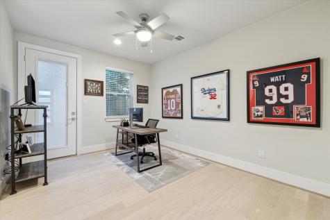 834 Fisher Street C Houston TX 77018