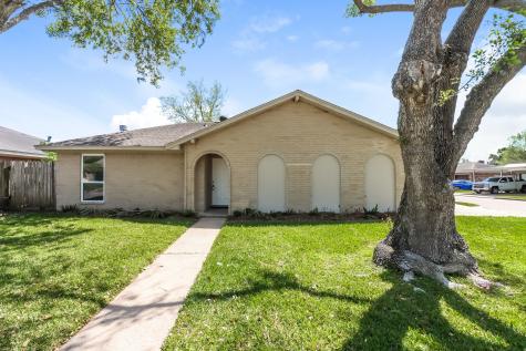 1502 Chippawa Lane Pasadena TX 77504