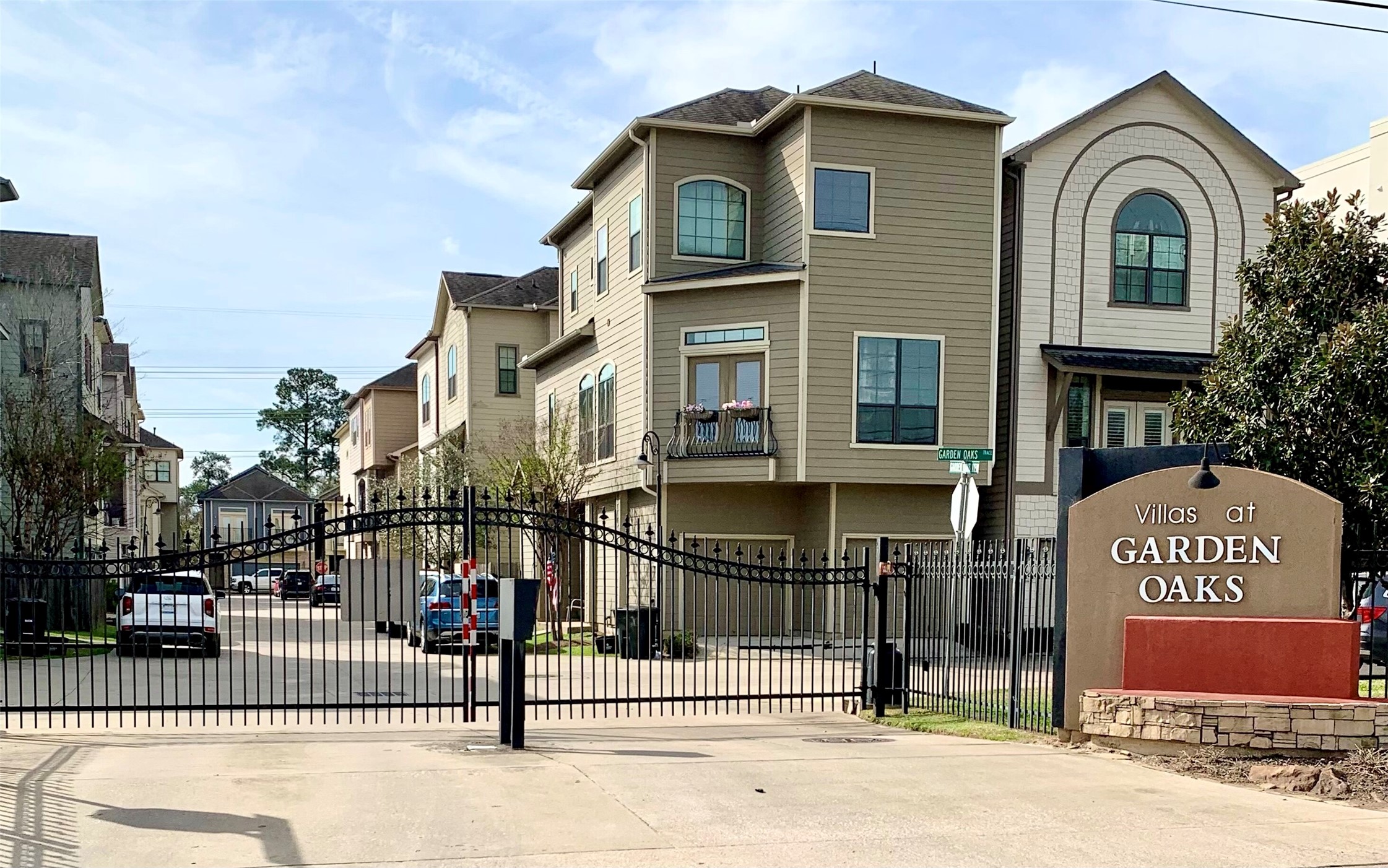 908 Garden Oaks Terrace Houston TX 77018