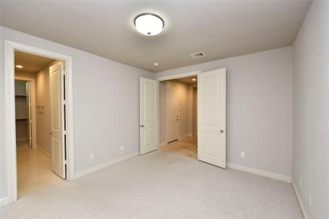 5813A Kiam Street Houston TX 77007