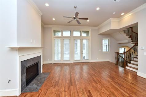 5813A Kiam Street Houston TX 77007
