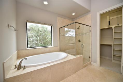 5813A Kiam Street Houston TX 77007