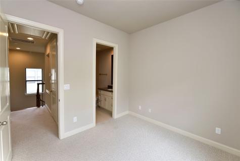 5813A Kiam Street Houston TX 77007