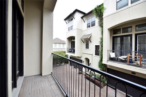 5813A Kiam Street Houston TX 77007