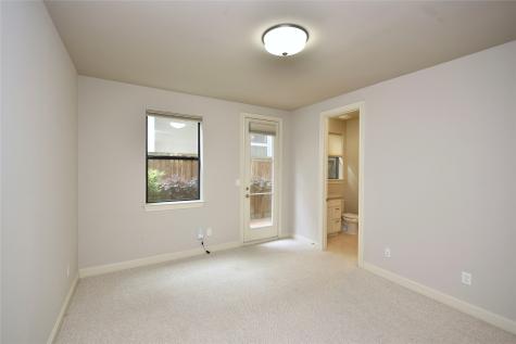 5813A Kiam Street Houston TX 77007