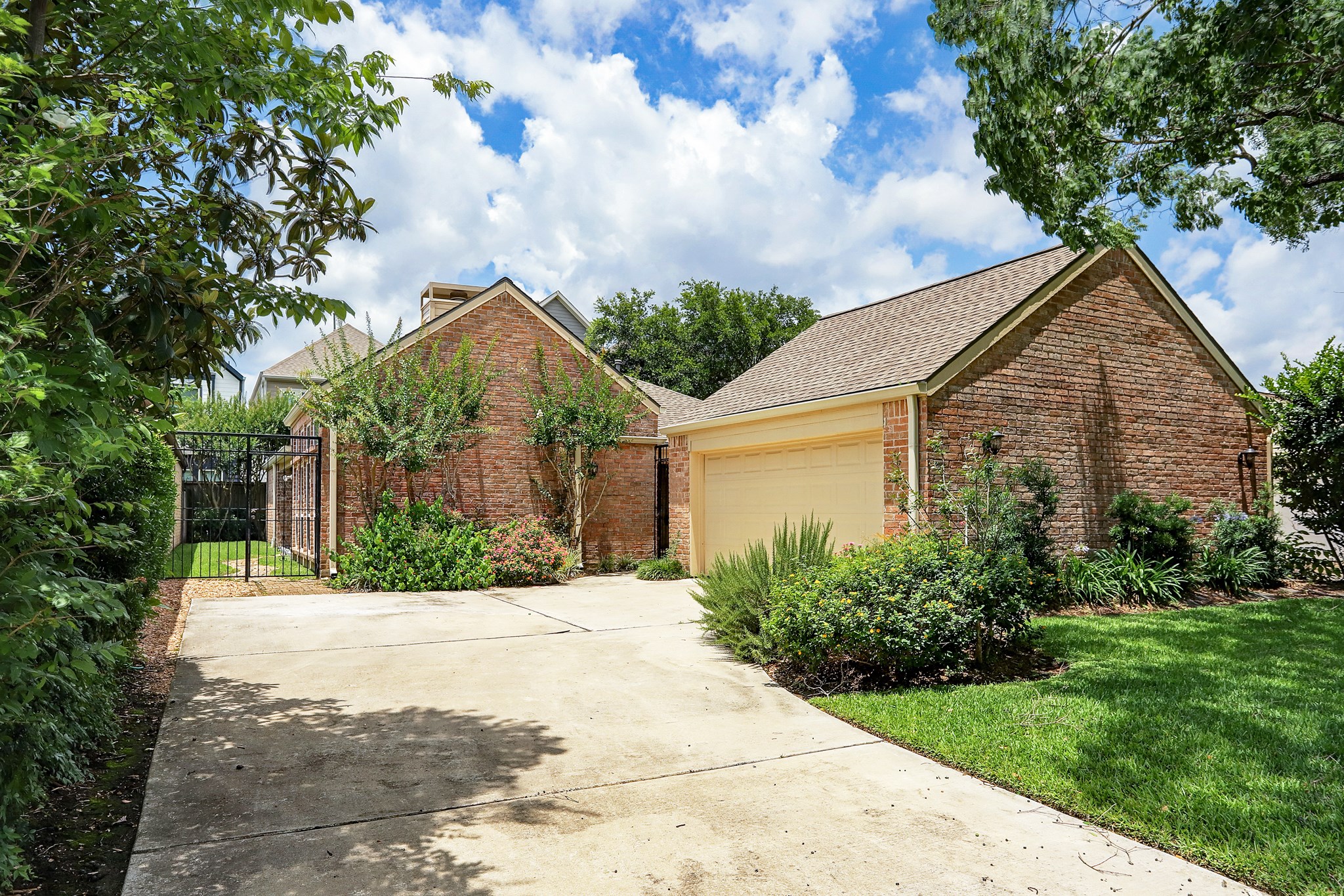 2018 Ashford Hollow Lane Houston TX 77077